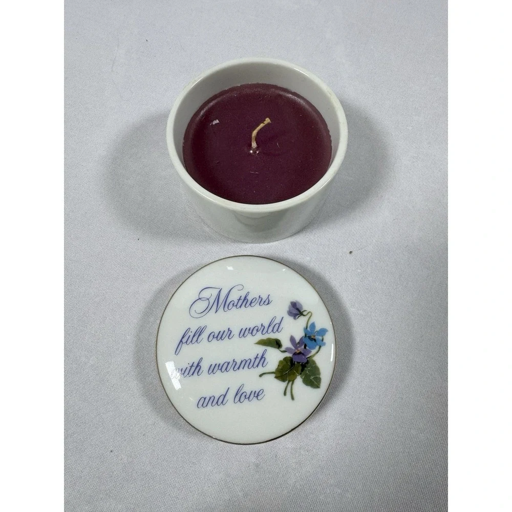 Scented Candle with Floral Lid Quote for Mother's Day Gift